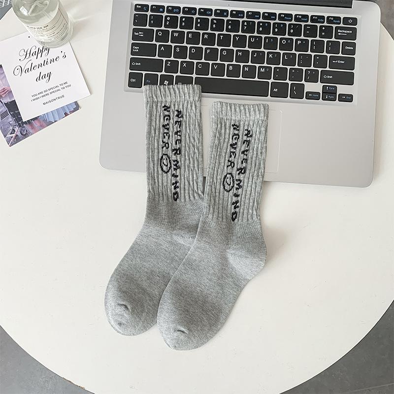 

Носки женские мягкие резиновые носки со смайликами женские средние носки-трубы Tide черно-белые серые носки с буквами спортивные носки чулки One Size