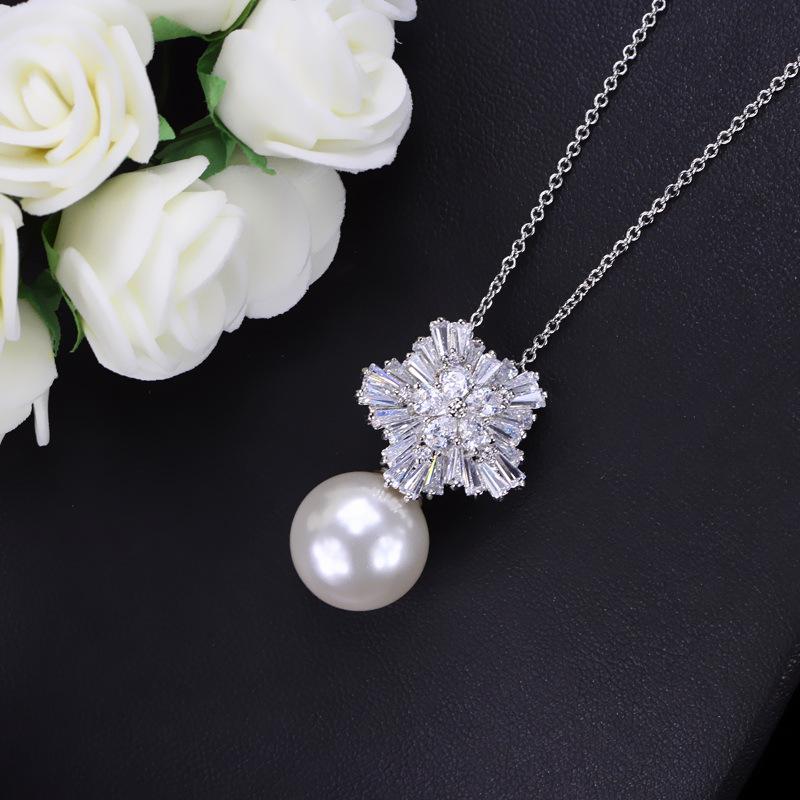 Tmall, Perlenanhänger, Schneeflocken-Zirkonia-Halskette, Exquisiter High-End-Schmuck.