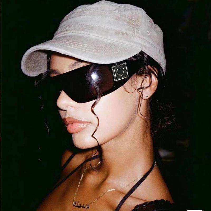 Y2K Bezobroučkové Sluneční Brýle Luxusní Značka Designérské Vintage Punkové Outdoorové Sportovní Brýle s Nýty pro Ženy Muže