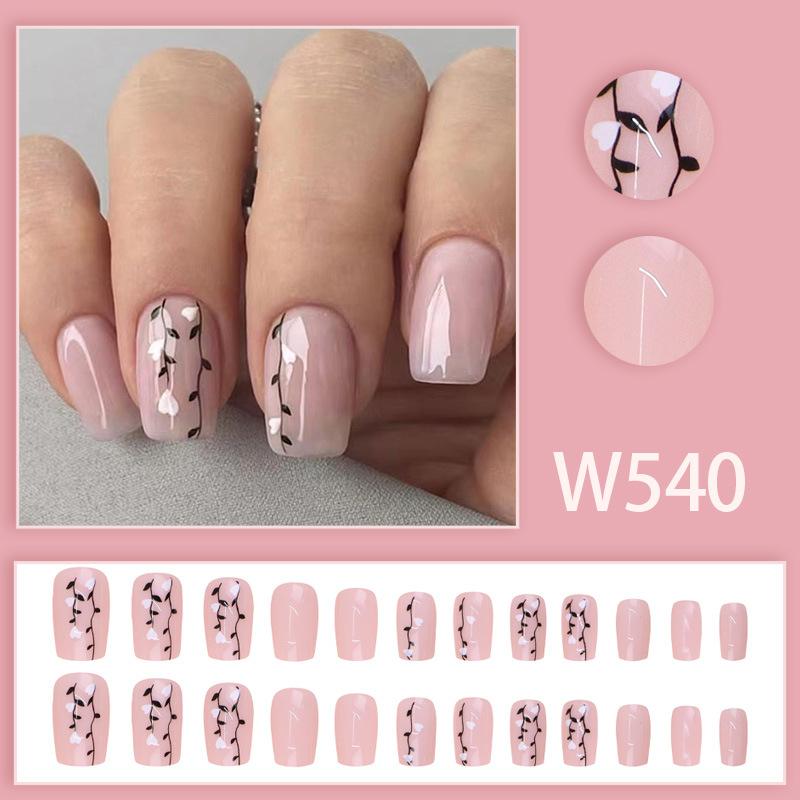 

24 шт. Розовые маленькие цветы и трава простые украшения короткие новые товары темперамент белый маникюр осенне-зимний темперамент белый износ