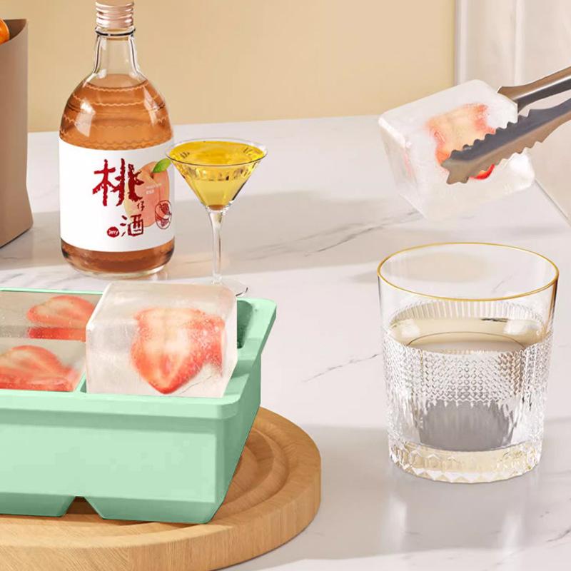 Silicone Large Ice Cube Tray Mold with Lid Flexible Easy Release Square Ice Maker for Whiskey Cocktail Juice Cooling