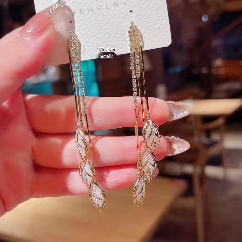 2022 S925 Silver Hollow Leaf Diamond Tassel Stud Earrings - Light Luxury Fashion Jewelry Electroplating