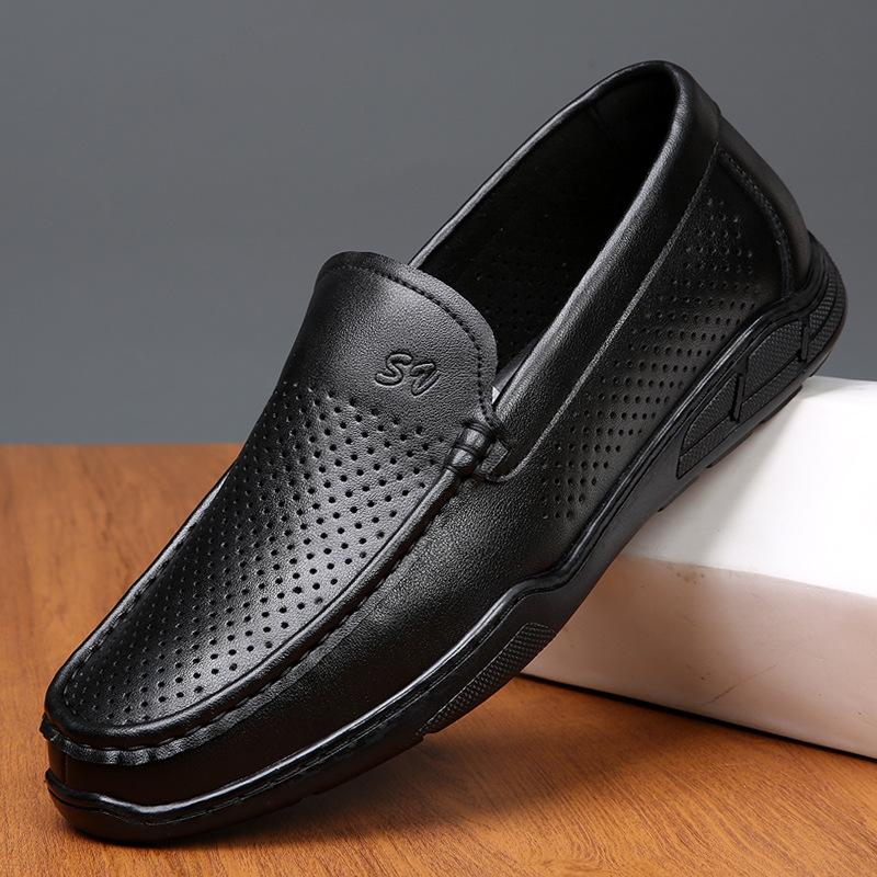 Neue Schuhe für Herren, echtes Leder, lässige Fahrschuhe, modische Slip-on-Loafer, atmungsaktive Sandalen aus mikroporösem Leder für den Sommer