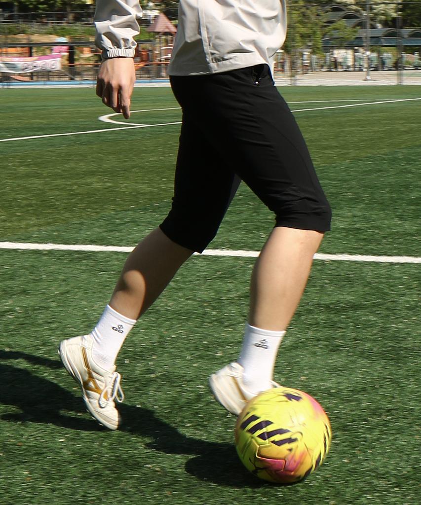 Naswideuseutaending Ziku Fußball 3/4 Hose Funktioneller Trainingsanzug Fußball 3/4 Hose