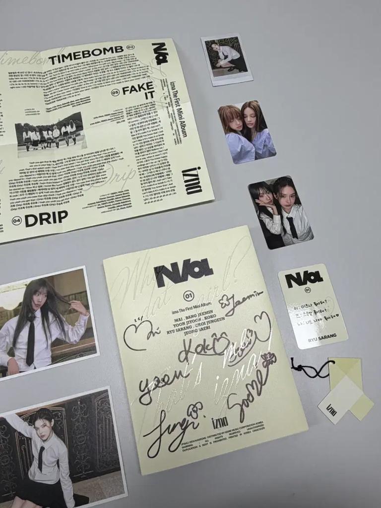 IZNA Album What! Sign Ban + Poka