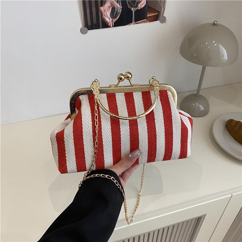 

Трендовые полосатые женские сумки, новые сумки люкс, темпераментные цепочки, наплечные сумки кроссбоди в форме ракушки, женские сумки красный