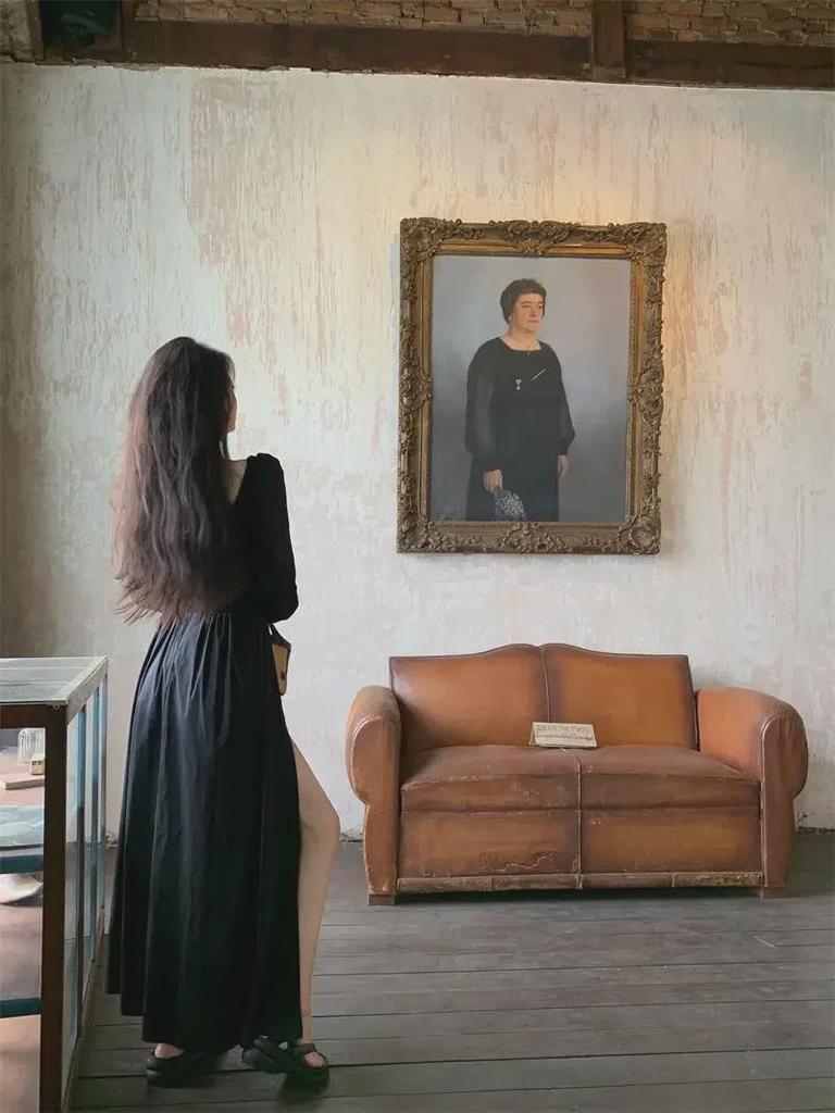 2024 Spring Black V-Neck Long-Sleeve A-Line Dress with Waist and Slit