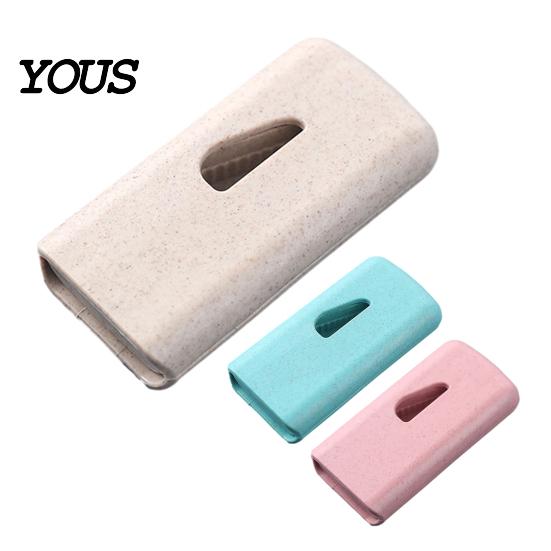 Pocket Size Medicine Box with Blade Portable Pill Cutter for Small Tablets, Stainless Steel Accurate Safe Splitter Adults Pills Splitter, Plastic