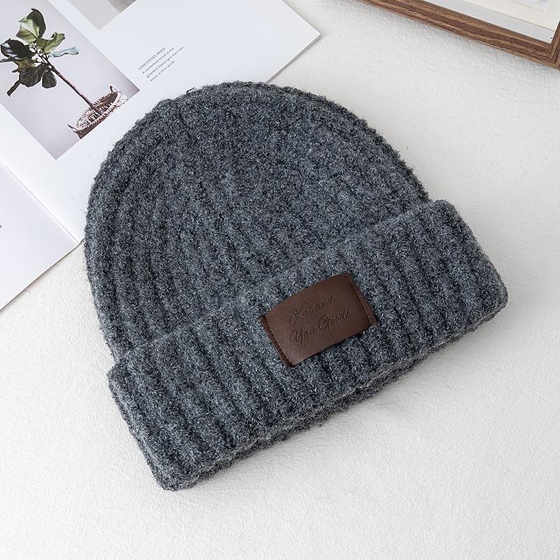 

Новый Стиль Мода Женская Зимняя Шапка Стильные Мягкие Шапки Бини для Женщин Уличная Одежда для Отдыха Теплые Вязаные Шапки 56cm-60cm темно серый