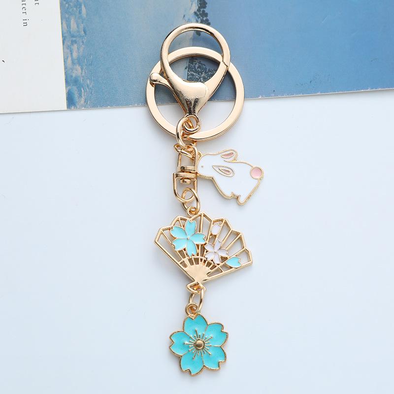 Cherry Blossom Fan Keychain: Heart-Shaped Best Friend Gift & Bag Accessory