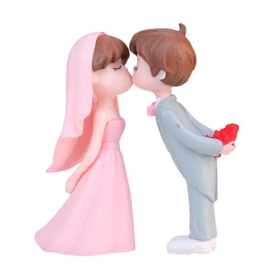 1 Pair Miniature Wedding Cake Toppers Mini Bride Groom Figurine Romantic Kissing Couple Resin Statue for Anniversaries Engagement Party Bridal Shower
