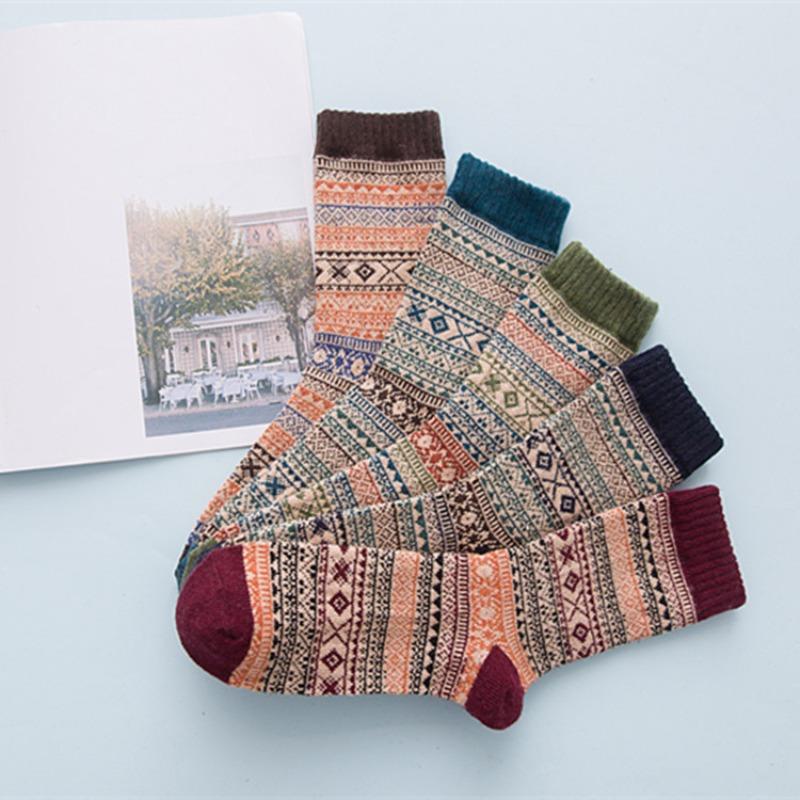 5 Pairs of Men's Autumn and Winter Thick Warm Small Diamond Ethnic Wool Socks