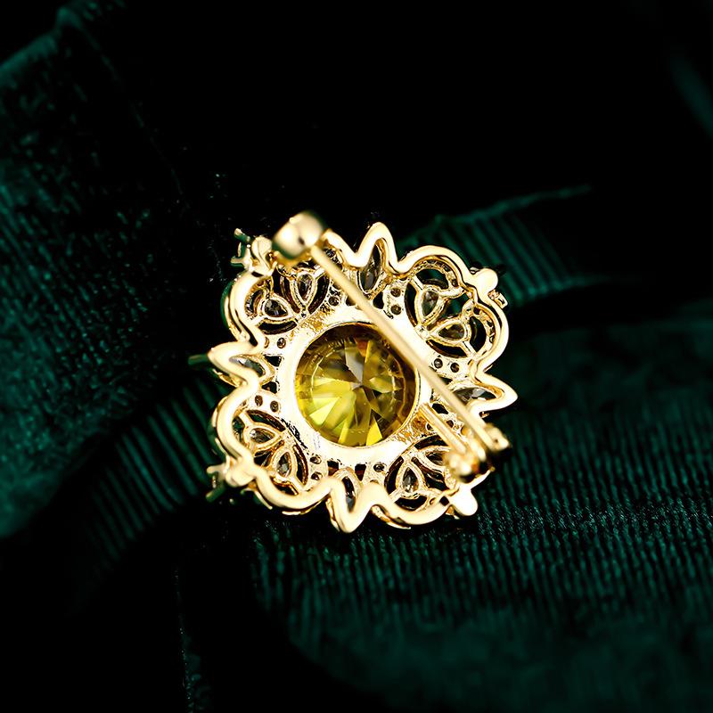 Senior Brooches Flower Leaf Brooch Pins for Women Suit Pendant  Fashion Brooches Jewelry