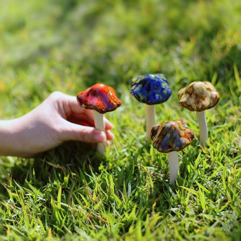 Fairy Mushroom Ornament for Yard Lawn Decoration4Pieces11.5cmHigh Garden Pottery Sculpture Random Color Landscape Ornament