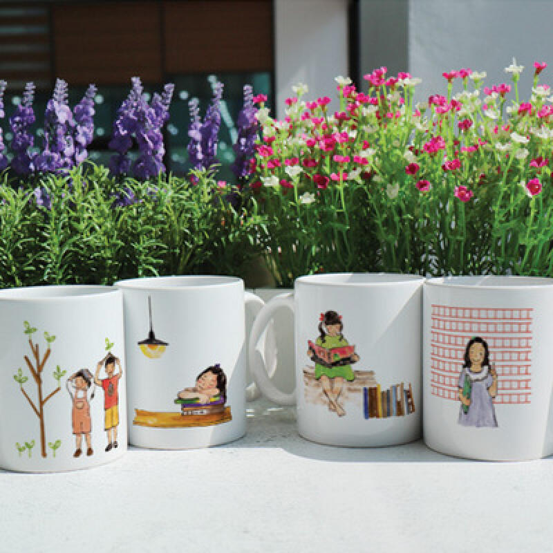 

ib243-Design Mug 4p-Reading a Book