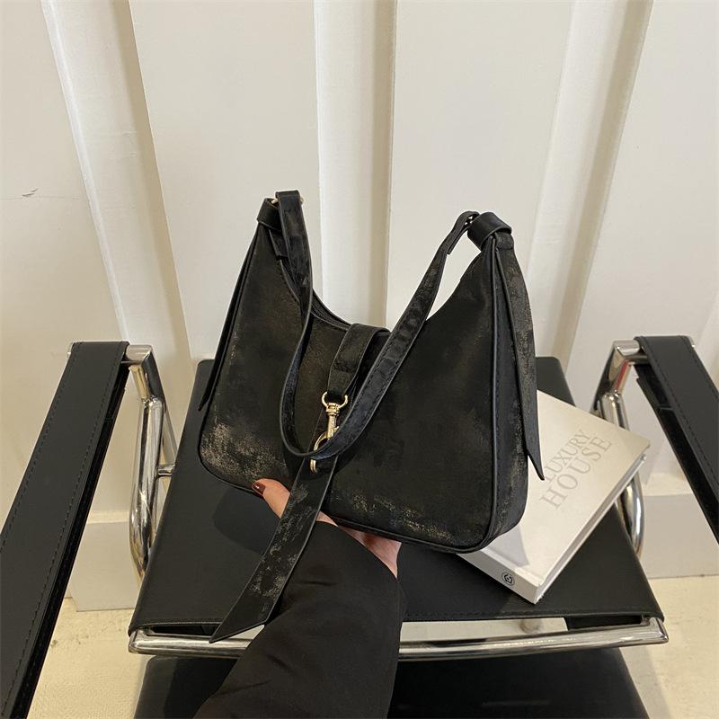 

Корейские текстурированные женские сумки 2024 года, весна, новый тренд, простая сумка-мессенджер через плечо, модная ниша, женские сумки под мышками, прилив чёрный