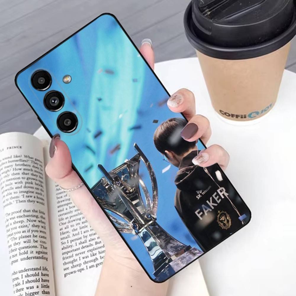 

Faker T1 L-Lols Phone Case For Samsung S 25,24,23,22,30,21,10,9,Ultra,Plus,Lite,FE,4G,5G Black Soft Case Samsung S24