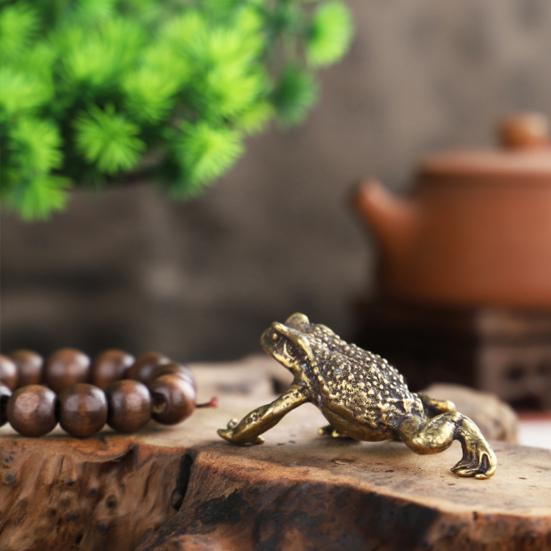 

Статуэтка жабы Привлекательная статуя Настольный компактный креативный миниатюрный орнамент жабы Домашний декор