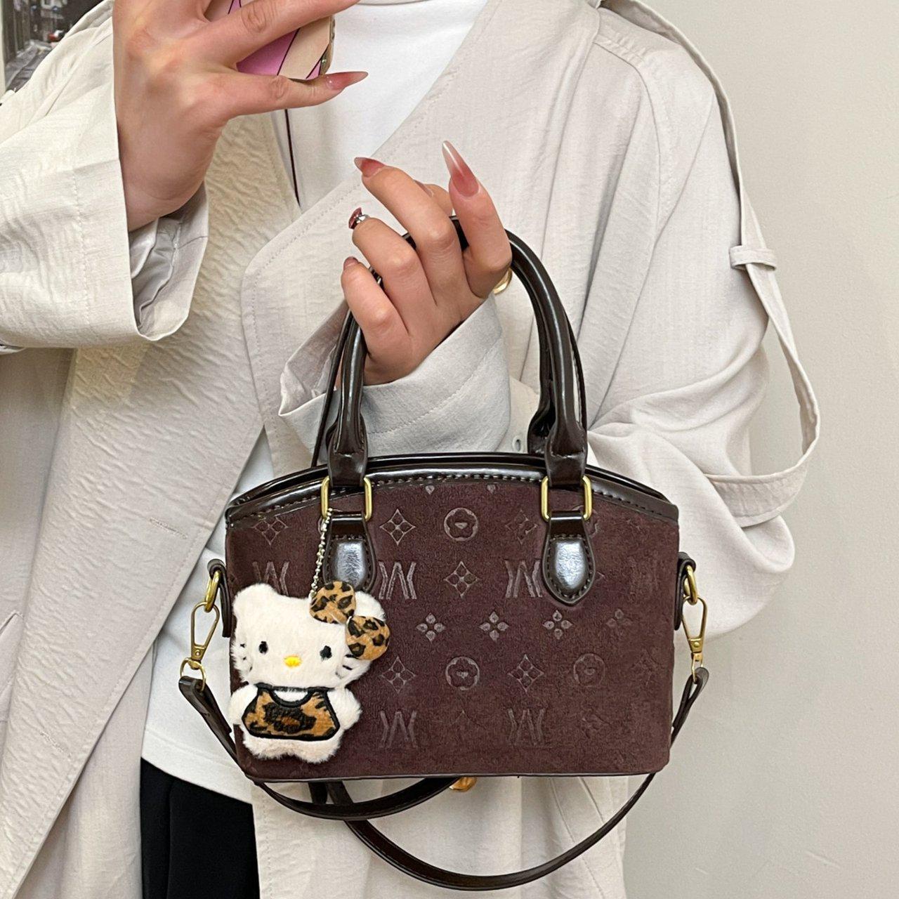 

2025 Pink Single Shoulder Luxury Bucket Handbag for Women Without Pendant