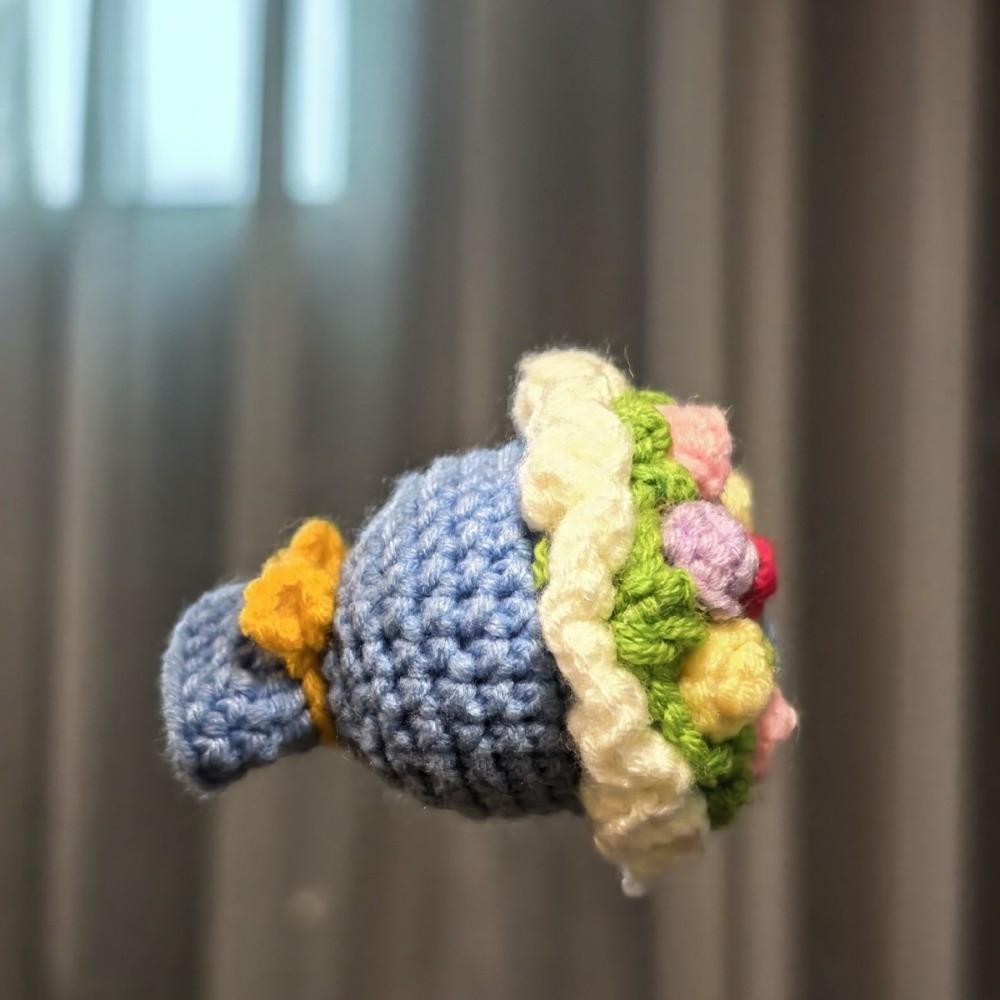 New Handmade Yarn Bouquet Keychain Yarn Bouquet Mini Rose Bouquet Bag Pendant Woven Hand-held Flower Keychain Graduation Season разноцветный