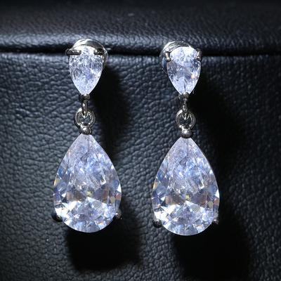 Emmaya Boucles d'oreilles pendantes simples et élégantes pour femmes en cristal en forme de larme en zircone cubique Boucles d'oreilles de mariage de luxe pour mariée Bijoux à la mode