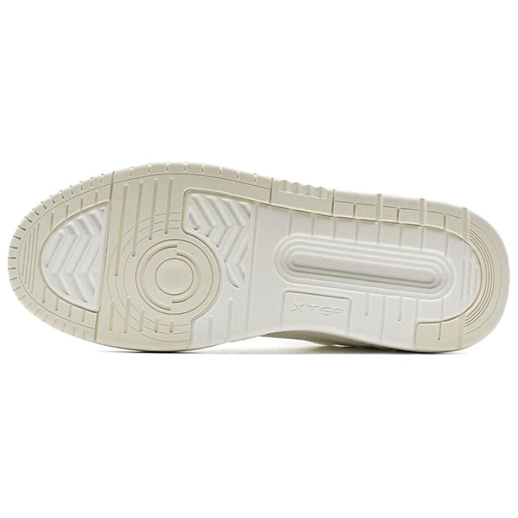 Xtep Qilang Lite Comfortable Versatile Non-Slip Wear-Resistant Low-Top Skate Shoes Women skate shoes White 975218310031-5