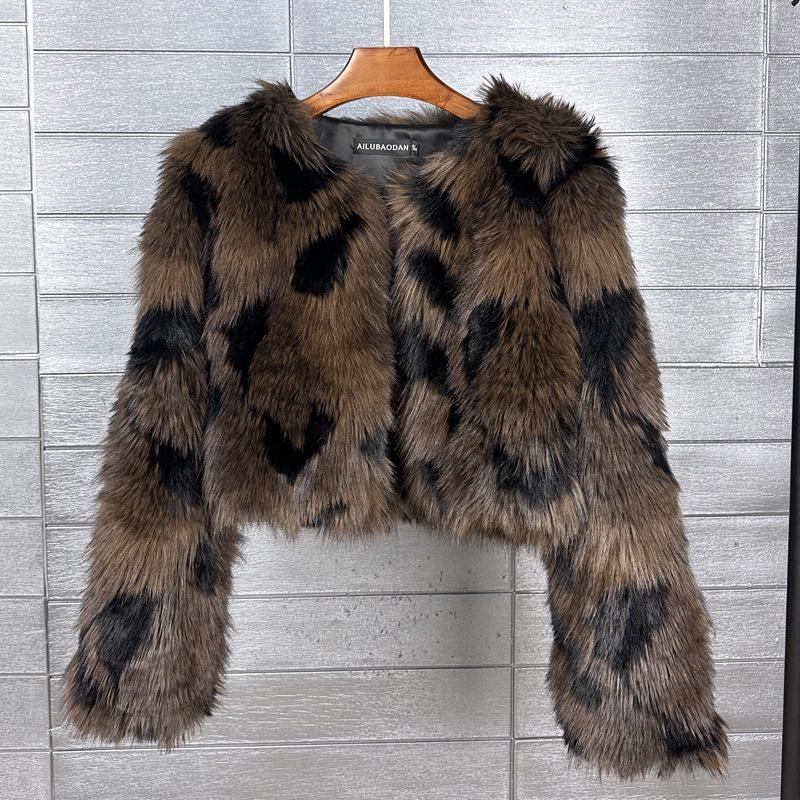 

Dye-Tipped Jacquard Faux Fur Little Fox Cropped Jacket - Women s European & American Style Medium