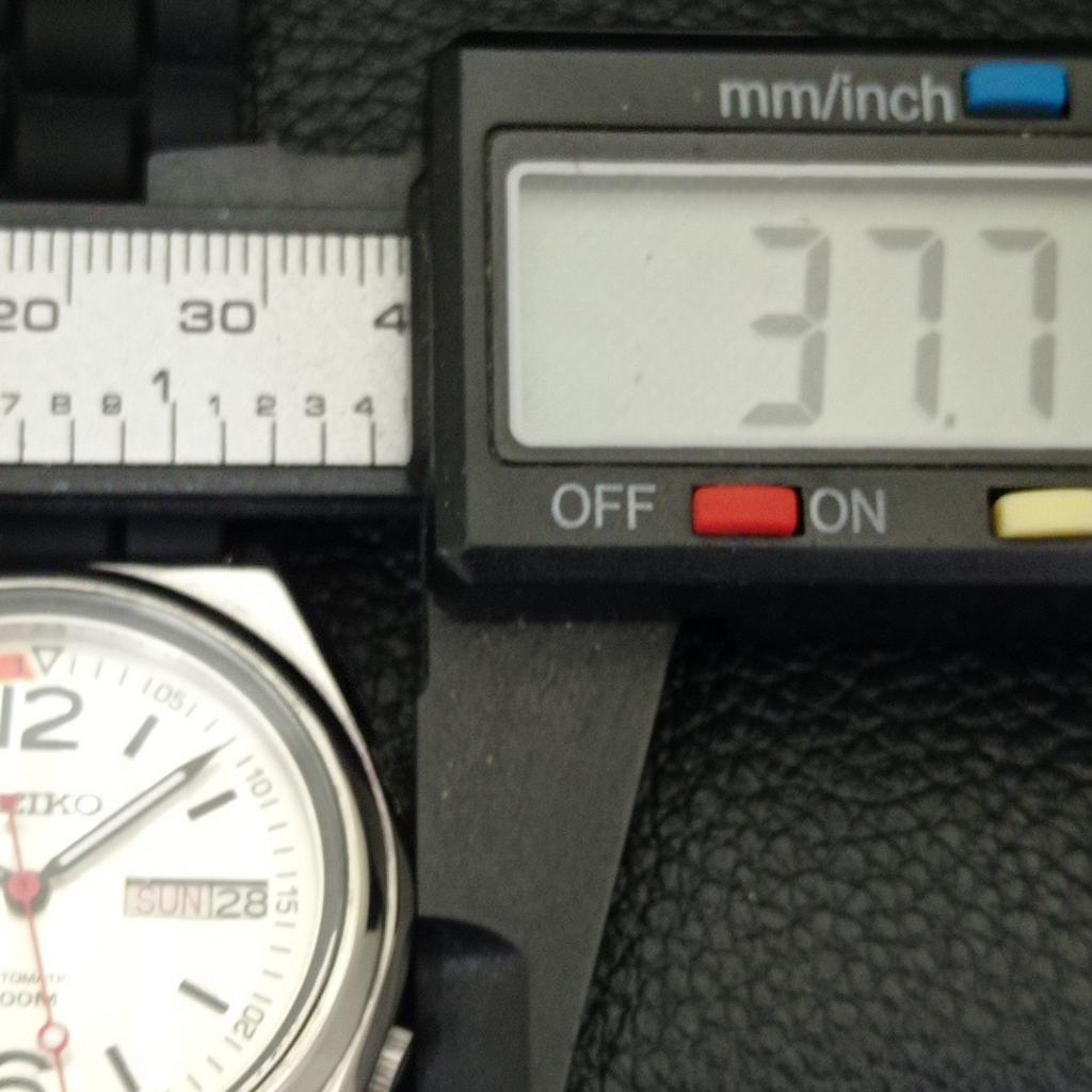 Seiko AUTOMATIC VINTAGE JAPAN 7009A MENS FERRARI DIAL WATCH A700510-5 R203-a700510