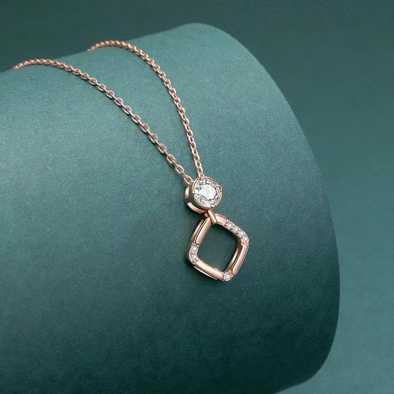 Diamond Micro-inlaid Necklace for Women Simple Light Luxury High-end Collarbone Chain Valentine's Day Gift for Girlfriend