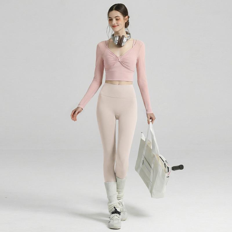 2026 Women's Long Sleeve Mesh Yoga & Pilates Fitness Set with Chest Pads