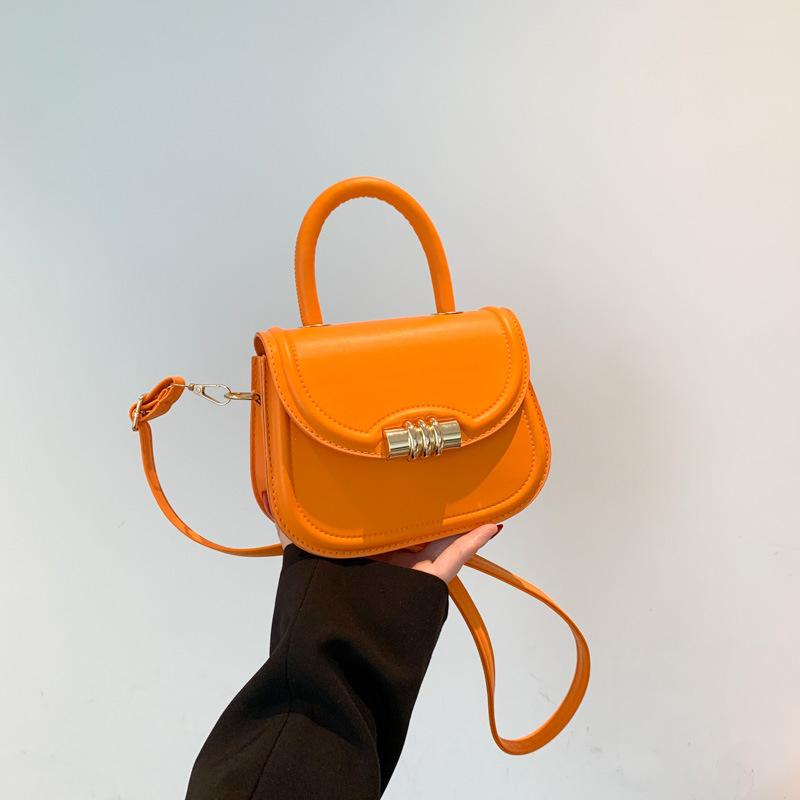 

Винтажная модная сумка-мессенджер на плечо от интернет-знаменитости 2025 ранняя весна новая универсальная сумка-мессенджер на плечо в стиле ins повседневная сумка сумка-седло оранжевый