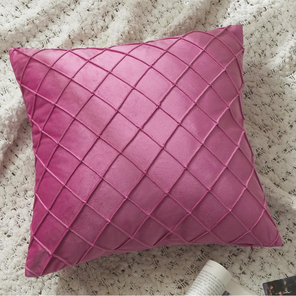New Dutch Velvet European Style Model House Plaid Embroidered Diamond Pattern Pillowcase Fashionable Ins Style Pillowcase