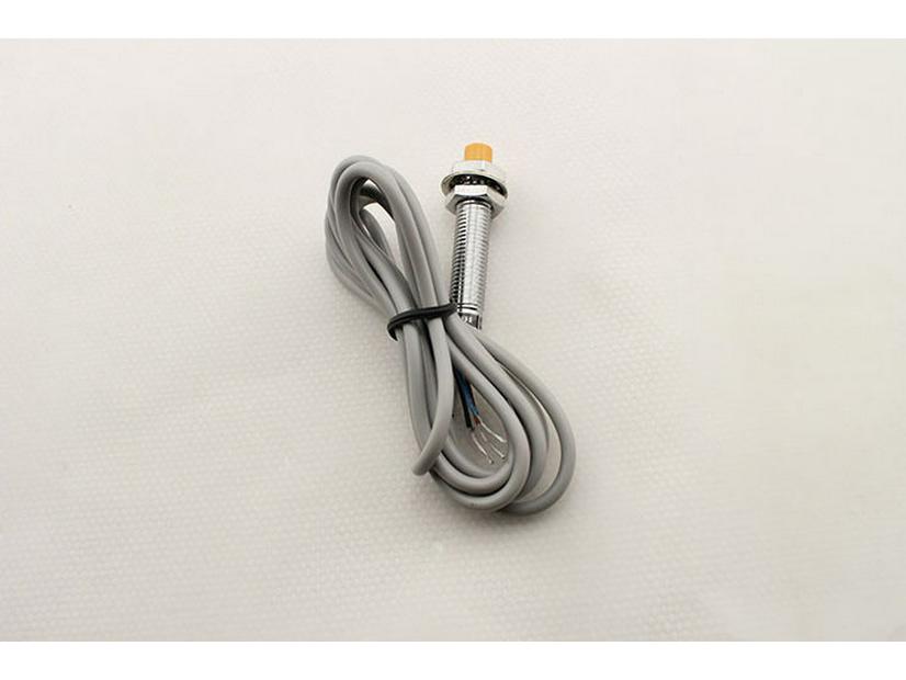 HUGONG J8M-D2NKNHNBPKPHPBLALBA2KAKB Inductive Metal Proximity Sensor