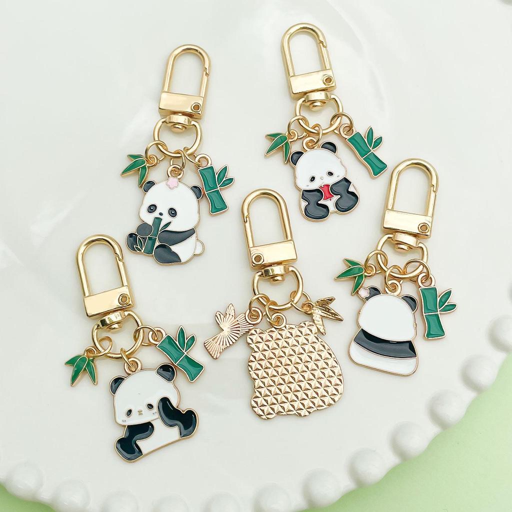 Adorable National Treasure Panda Metal Keychain – Cute & Quirky Cartoon Dāi Méng Panda Keyring Pendant for Men, Women, & Bag Charms.