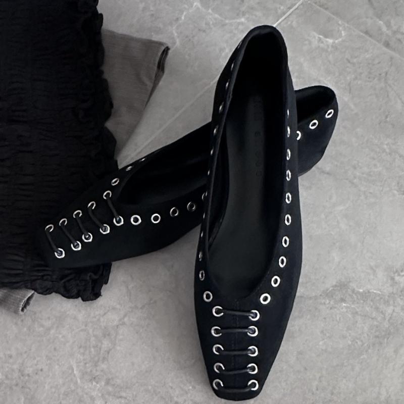 Fashion Square Toe Faux Suede Flats Women Comfort Rivet Design Shallow Mouth Loafers Vintage Soft Sole Designer Mary Jane Shoes