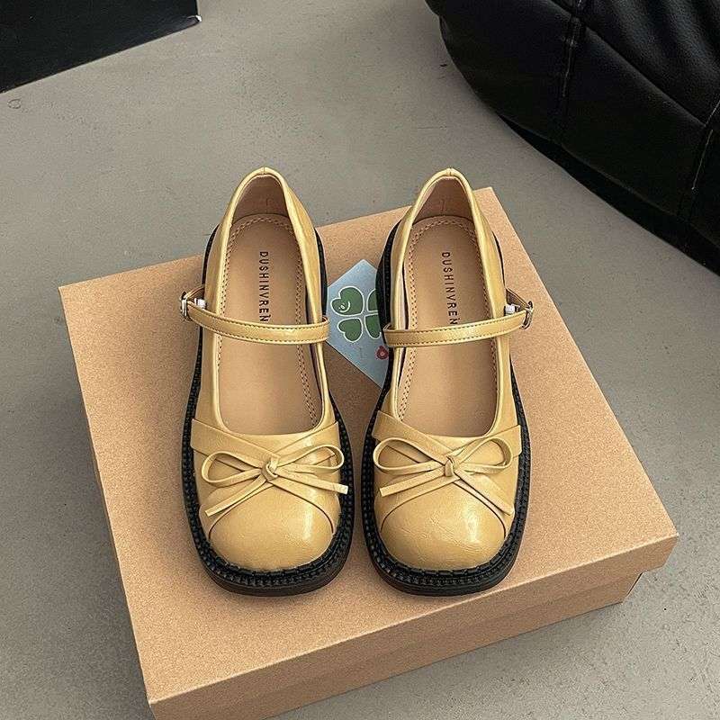 

Туфли-балетки в сказочном стиле женские 2025 весна-осень новые на плоской подошве с квадратным носком с неглубоким вырезом Мэри Джейн с бантом одинарные туфли 40