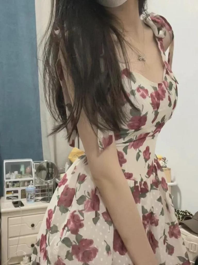 Rochie Catyears de vară fără mâneci cu imprimeu trandafir roșu de ceai - Croială slim fit, pur romantică