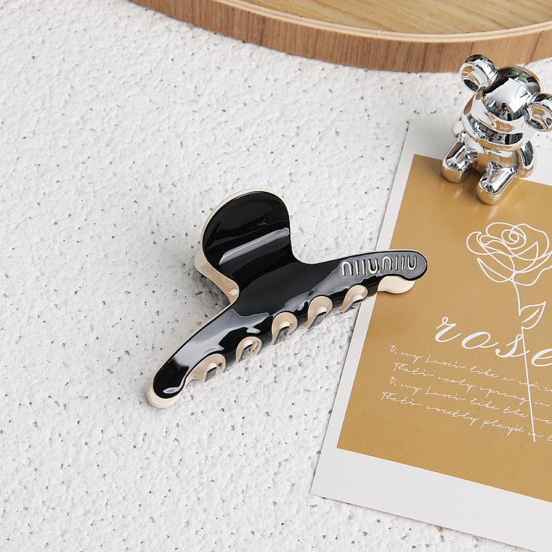 Tulip Cherry 2024 High-End Spotted Dog Hair Clip