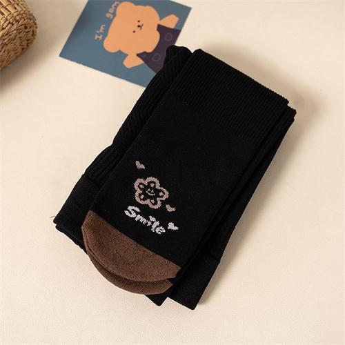 

Детские хлопковые колготки для девочек, От 2 до 8 лет, детские леггинсы, весенне-осенние повседневные колготки с героями мультфильмов, узкие брюки для девочек, 2024 г. XL чёрный