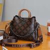 2025 new niche portable bucket bag fashionable versatile soft leather messenger bag