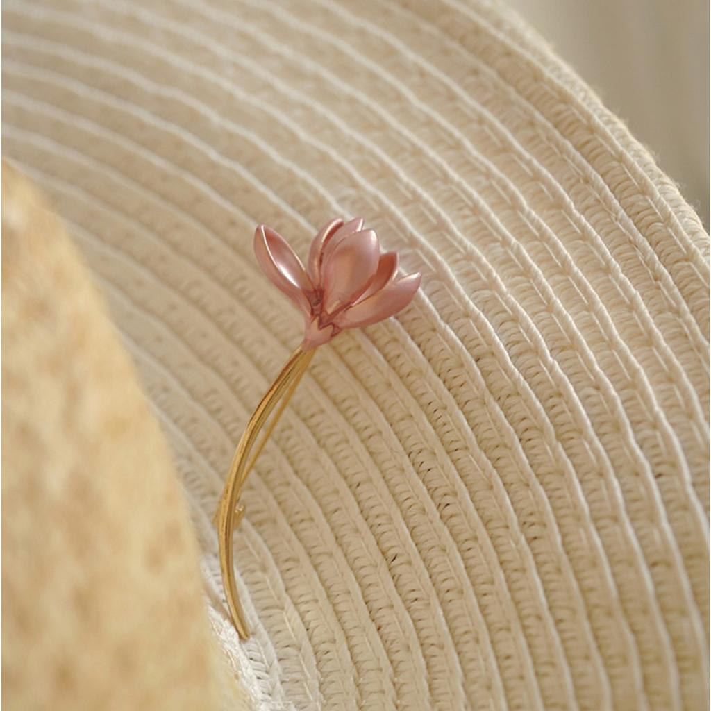 Lady Charm Lotus Flower Brooch Pins for Women Girls Plant Label Pin Hat Suit Coat Fashion Accessories