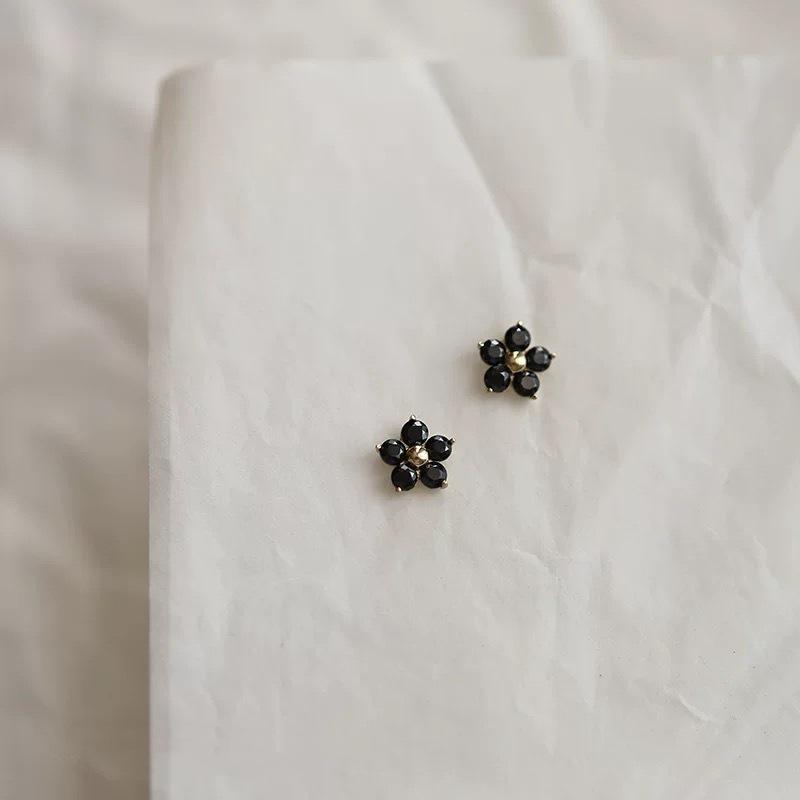

925 Sterling Silver Temperament Black Zirconia Flower Earrings for Women Mini Fashion Ear Accessories Gold