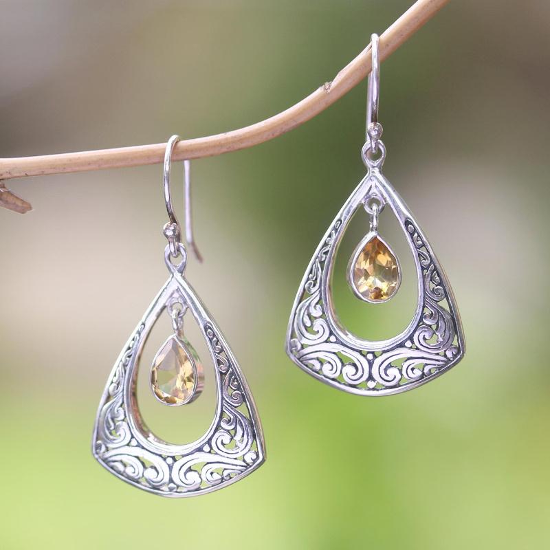 Bohemian Ethnic Style Hollow Engraved Pattern Pendant Earrings for Women Vintage Casual Girls Party Zircon Gift Accessories