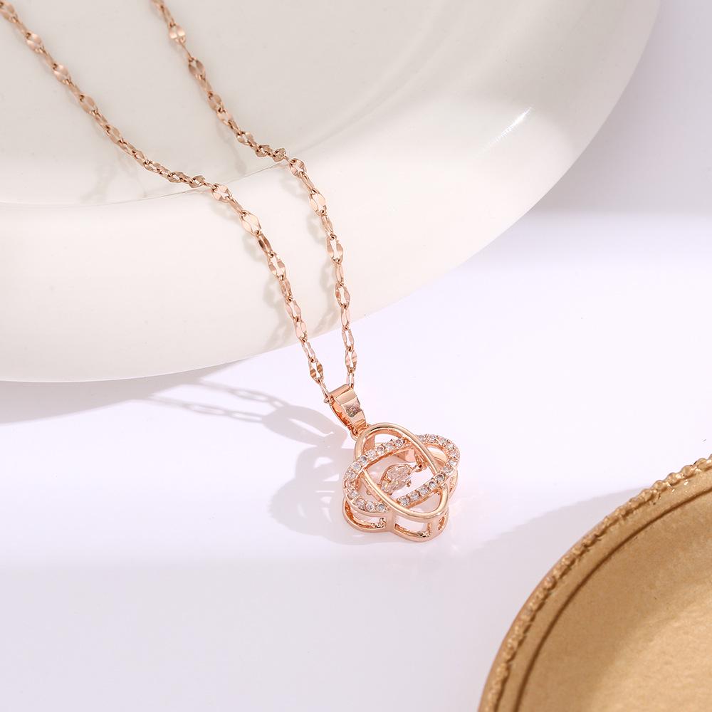 Elegant Gold-Plated Chinese-Style Four-Leaf Clover Necklace with Imitation Hetian Jade Pendant for Women
