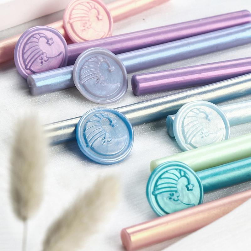 8pcs Mixed Aurora Borealis Wax Sticks, Round Gold Polarized Wax Stamps for Decorating Envelopes Greeting Cards, Fire Lacquer
