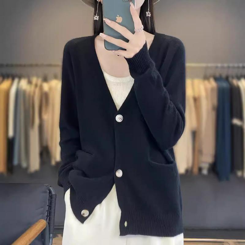 24 Autumn and Winter New Models with Pockets Cardigan Jacket Women's Loose Bottoming Knitted Sweater Single-breasted V-neck Sweater