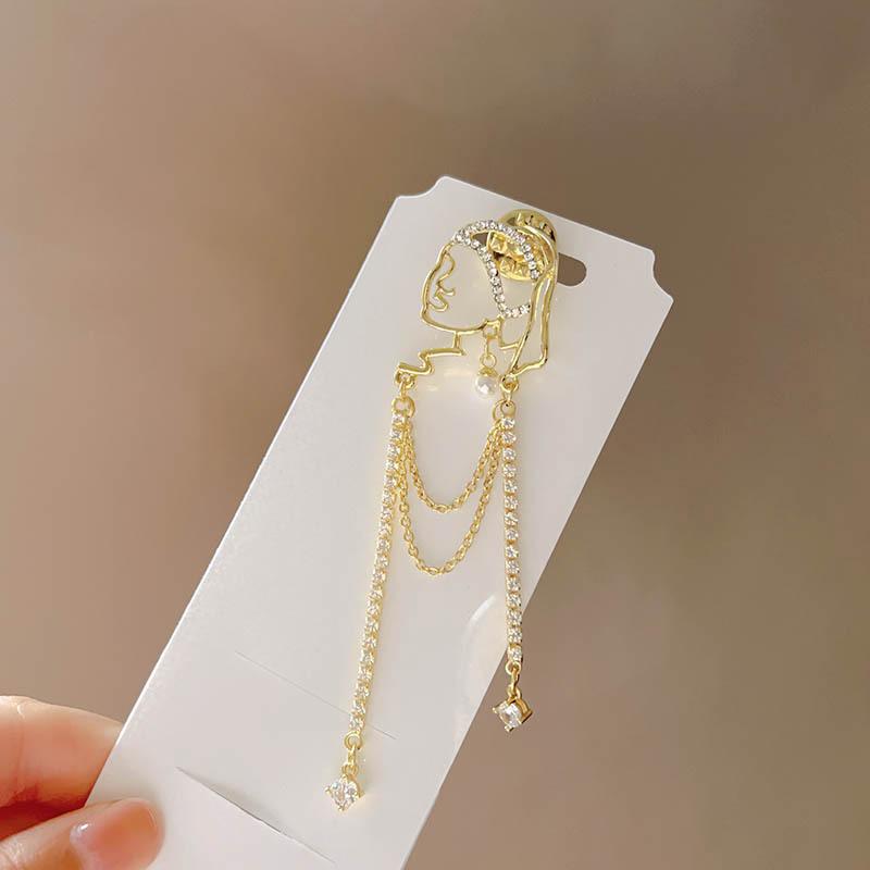 1PC Alloy Brooch Fashion A Girl Elegant Tassel Brooch For Women With Pearl Earrings Dress Collar Accesories Pins Jewelry