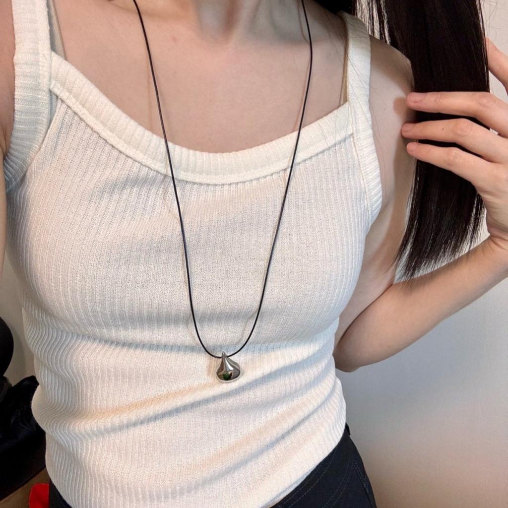 Minimalist Cold Wind And Water Drop Pendant, Black Rope Pulling Adjustable Length Chain, Niche Personality Unique Necklace