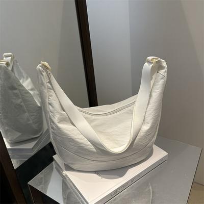 Fashion Versatile Underarm Large-capacity Nylon Cloth Bag Women's 2025 New Autumn and Winter Work Shoulder Dumpling Bag