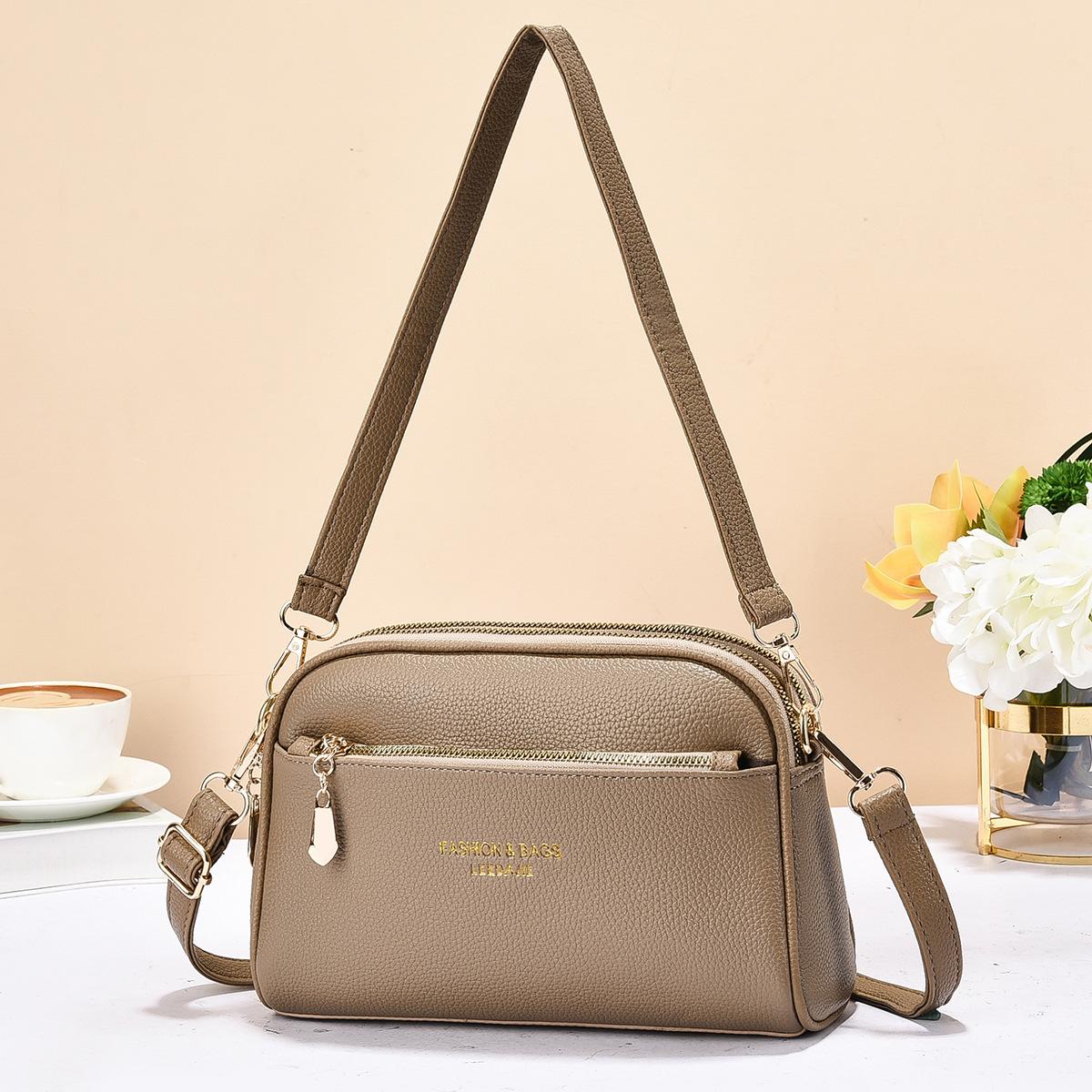 

Korean version of large capacity lightweight luxury high quality soft durable fashion exquisite lightweight commuting outdoor crossbody shoulder bag коричневий
